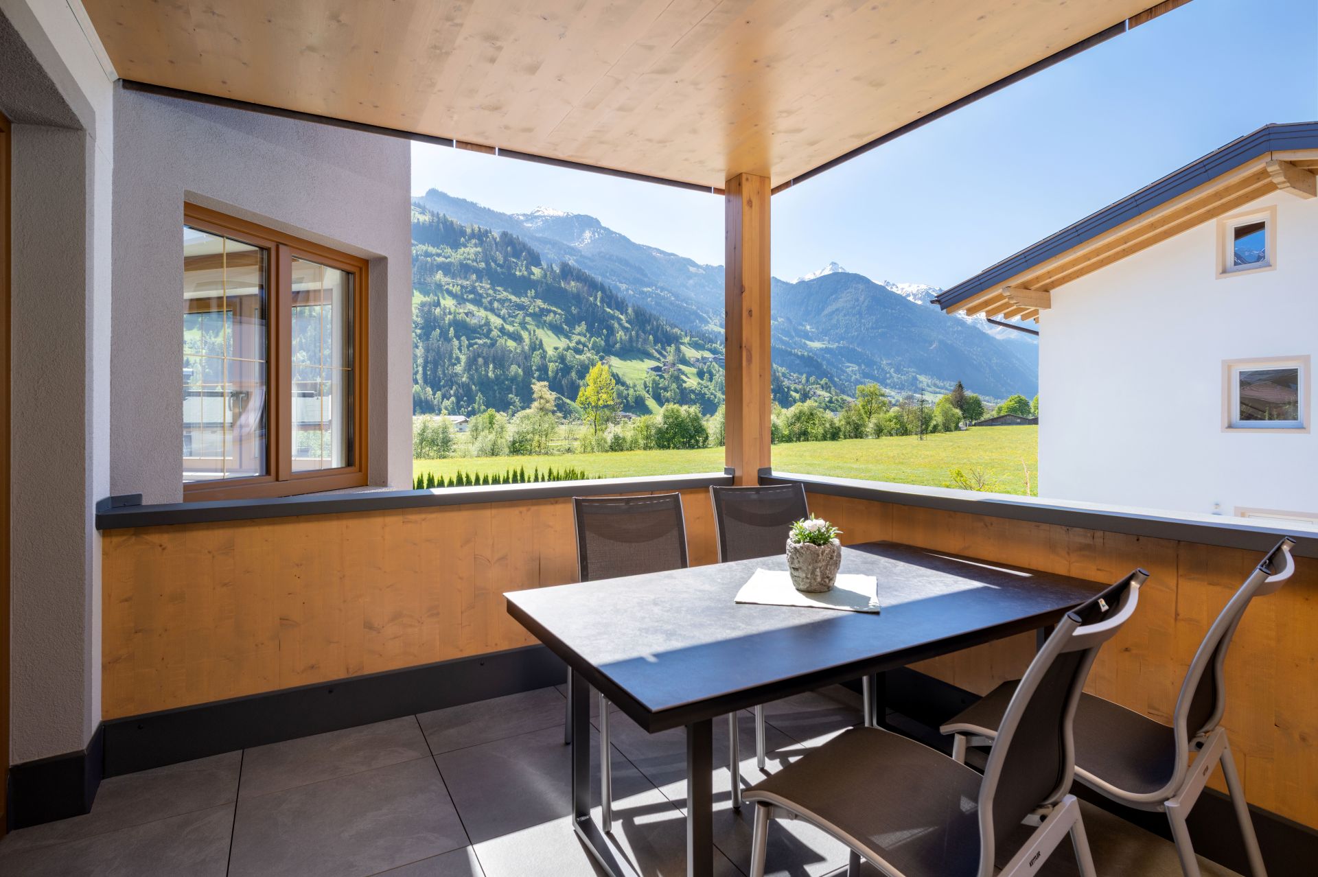 Apart Paul Terrasse